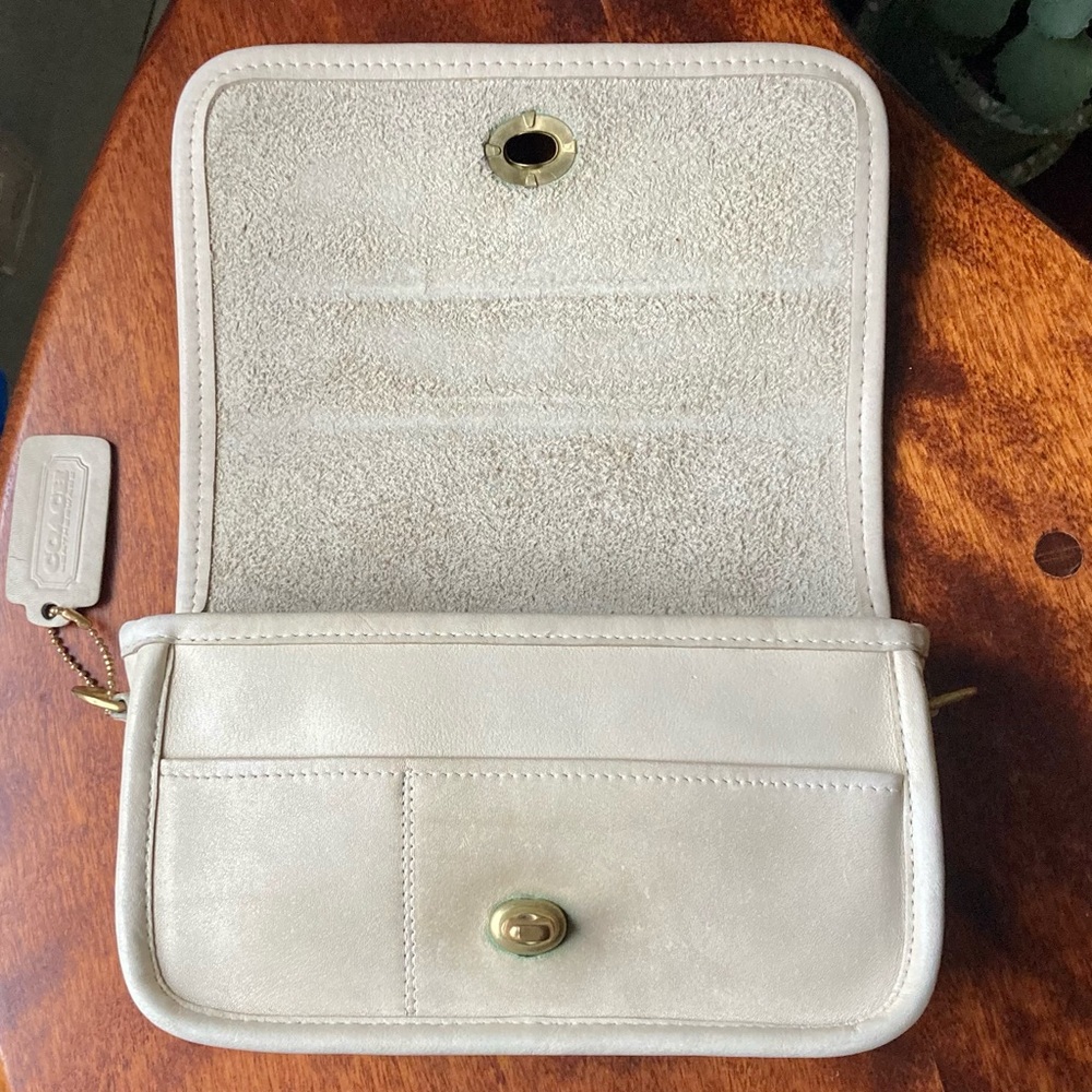 ❌SOLD❌ Coach Vintage 9385 Shoulder Purse - Picture 10 of 16